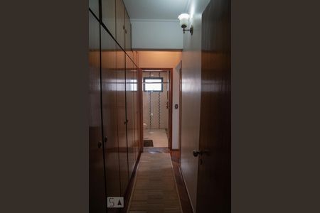 Apartamento à venda com 196m², 4 quartos e 2 vagasCorredor