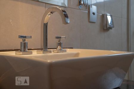 Apartamento à venda com 196m², 4 quartos e 2 vagasBanheiro Suite 1