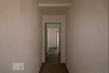 Corredor de casa à venda com 5 quartos, 300m² em Vila Santa Virginia, São Paulo
