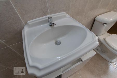 Apartamento à venda com 110m², 3 quartos e 2 vagas Apartamento à venda com 110m², 3 quartos e 2 vagasBanheiro Suite 1