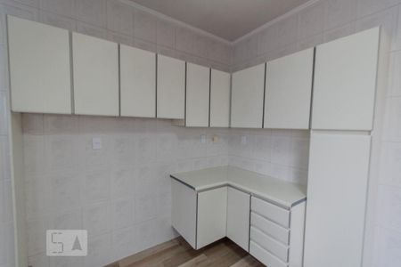 Apartamento à venda com 110m², 3 quartos e 2 vagas Apartamento à venda com 110m², 3 quartos e 2 vagasCozinha