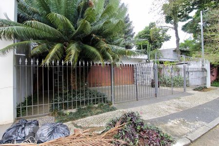 Fachada de casa à venda com 4 quartos, 1250m² em Campo Belo, São Paulo