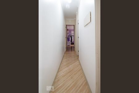 Corredor dos Quartos de apartamento à venda com 2 quartos, 47m² em Vila Arriete, São Paulo