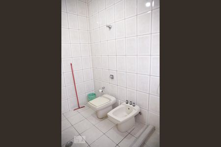 Casa à venda com 150m², 3 quartos e 1 vagaBanheiro 2