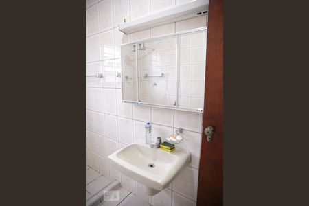 Casa à venda com 150m², 3 quartos e 1 vagaBanheiro 2