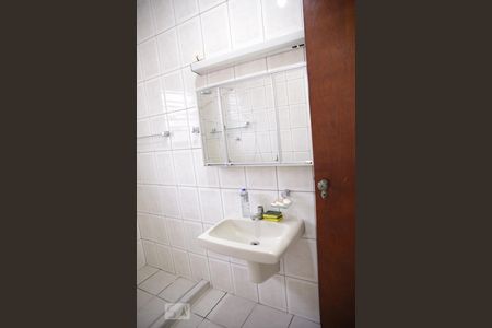 Casa à venda com 150m², 3 quartos e 1 vagaBanheiro 2