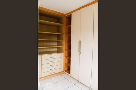 Quarto 1 de apartamento para alugar com 2 quartos, 63m² em Vila Anhangüera, São Paulo