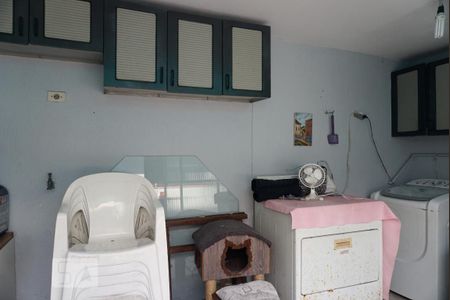 Casa à venda com 150m², 3 quartos e 2 vagasLavanderia