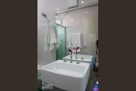 Casa à venda com 150m², 3 quartos e 2 vagasBanheiro Social