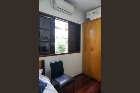 Casa à venda com 150m², 3 quartos e 2 vagasQuarto 2
