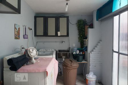 Casa à venda com 150m², 3 quartos e 2 vagasLavanderia