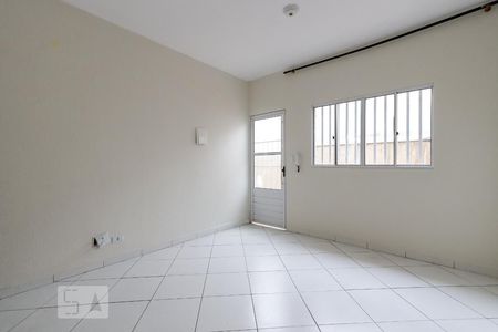 Sala e Cozinha de casa para alugar com 1 quarto, 60m² em Jardim Guanca, São Paulo