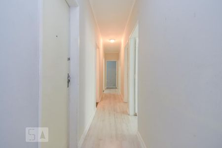 Corredor de apartamento para alugar com 4 quartos, 200m² em República, São Paulo