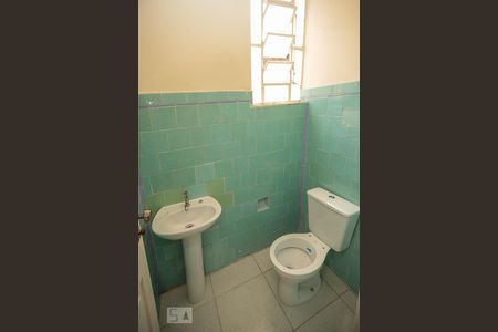 Casa à venda com 360m², 4 quartos e 8 vagasBanheiro 