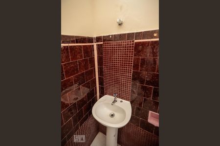 Casa à venda com 360m², 4 quartos e 8 vagasBanheiro 1