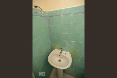 Casa à venda com 360m², 4 quartos e 8 vagasBanheiro 2