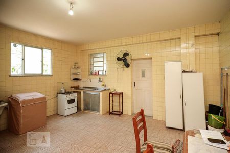 Casa à venda com 360m², 4 quartos e 8 vagasCozinha