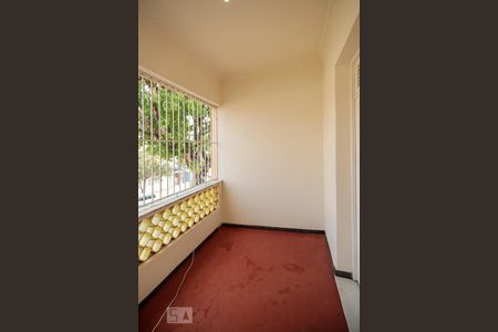 Casa à venda com 360m², 4 quartos e 8 vagasVaranda Quartos