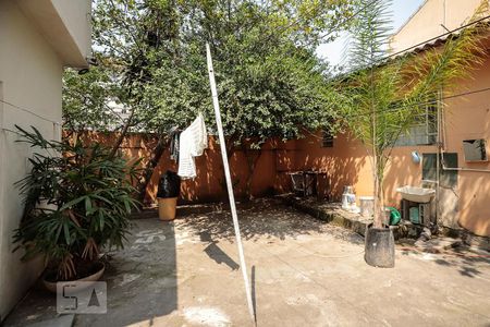 Casa à venda com 360m², 4 quartos e 8 vagasQuintal 