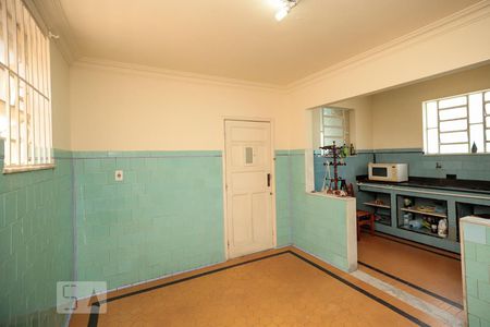 Casa à venda com 360m², 4 quartos e 8 vagasCopa - Cozinha