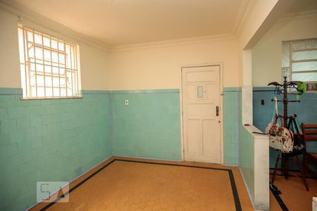 Casa à venda com 360m², 4 quartos e 8 vagasCopa - Cozinha