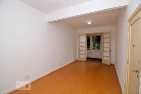 Apartamento para alugar com 91m², 3 quartos e sem vaga Apartamento para alugar com 91m², 3 quartos e sem vagaSala