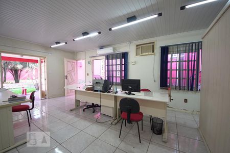 Casa à venda com 450m², 5 quartos e 4 vagasEscritório