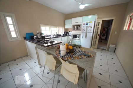 Casa à venda com 450m², 5 quartos e 4 vagasCozinha