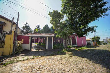 Casa à venda com 450m², 5 quartos e 4 vagasFachada