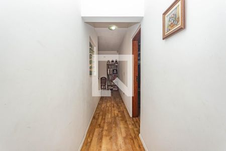 Casa à venda com 358m², 4 quartos e 5 vagasCorredor
