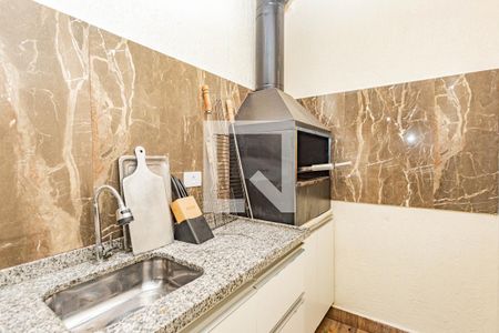 Casa à venda com 358m², 4 quartos e 5 vagasChurrasqueira