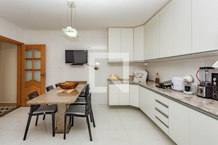 Casa à venda com 358m², 4 quartos e 5 vagasCozinha