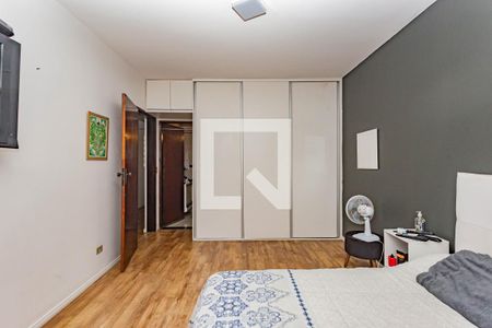 Casa à venda com 358m², 4 quartos e 5 vagasSuíte 2