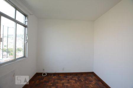 Quarto 1 de apartamento para alugar com 3 quartos, 115m² em Olaria, Rio de Janeiro