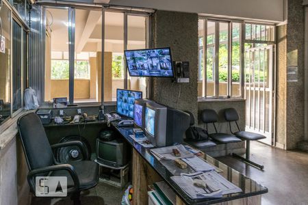 Apartamento para alugar com 115m², 3 quartos e 2 vagas