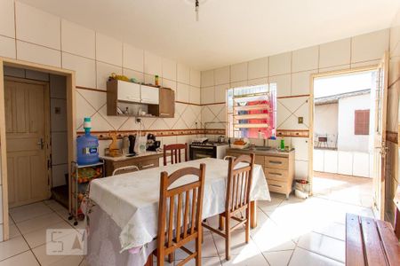 Casa à venda com 300m², 3 quartos e 2 vagasCozinha