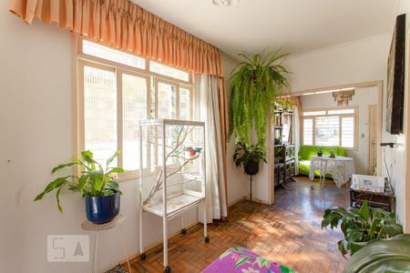 Casa à venda com 300m², 3 quartos e 2 vagasSala