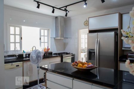 Casa à venda com 347m², 3 quartos e 6 vagasCOZINHA