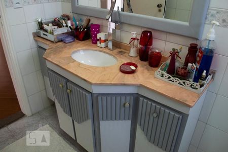 Casa à venda com 347m², 3 quartos e 6 vagasBANHEIRO