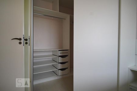 Quarto - Closet de apartamento para alugar com 1 quarto, 40m² em Igara, Canoas