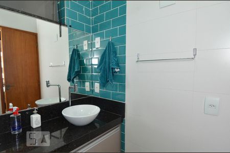 Banheiro de apartamento para alugar com 2 quartos, 50m² em Copacabana, Rio de Janeiro