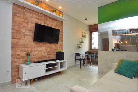 Sala de apartamento para alugar com 2 quartos, 50m² em Copacabana, Rio de Janeiro