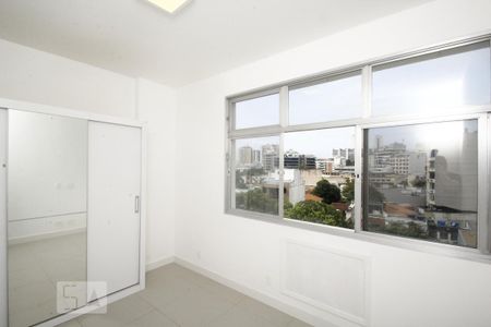 Apartamento para alugar com 76m², 2 quartos e 1 vagaQuarto 1