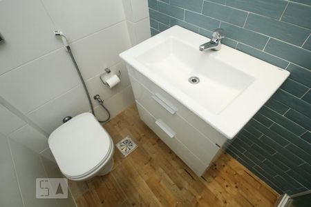 Apartamento para alugar com 76m², 2 quartos e 1 vagaBanheiro Social