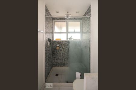 Apartamento para alugar com 100m², 2 quartos e 1 vaga Apartamento para alugar com 100m², 2 quartos e 1 vagaDetalhe banheiro suite