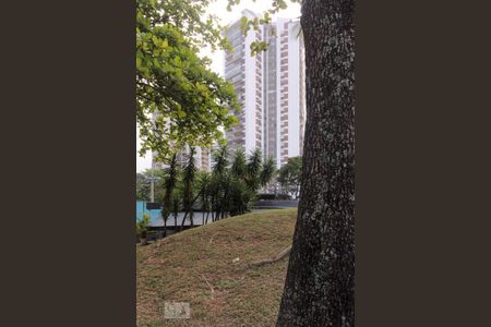 Apartamento para alugar com 100m², 2 quartos e 1 vaga Apartamento para alugar com 100m², 2 quartos e 1 vagaFachada do bloco