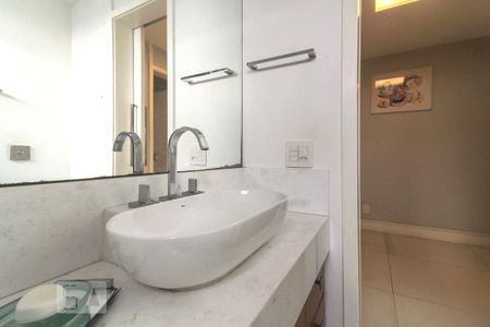 Apartamento para alugar com 100m², 2 quartos e 1 vaga Apartamento para alugar com 100m², 2 quartos e 1 vagaBanheiro - Torneira