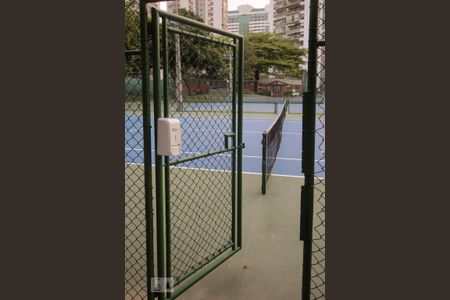 Apartamento para alugar com 100m², 2 quartos e 1 vaga Apartamento para alugar com 100m², 2 quartos e 1 vagaQuadras de tênis
