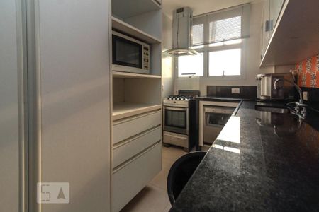 Cozinha de apartamento para alugar com 2 quartos, 100m² em Barra da Tijuca, Rio de Janeiro
