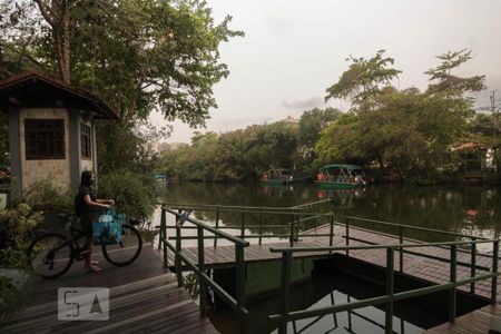 Apartamento para alugar com 100m², 2 quartos e 1 vaga Apartamento para alugar com 100m², 2 quartos e 1 vagaAcesso à praia